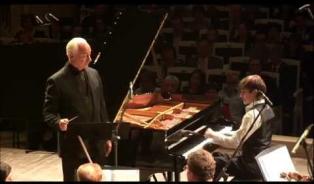 Embedded thumbnail for Daniel Kharitonov plays Mozart Piano Concerto No. 9 in Eb 