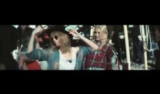 Embedded thumbnail for Taylor Swift I Knew You Were Trouble Remix Video